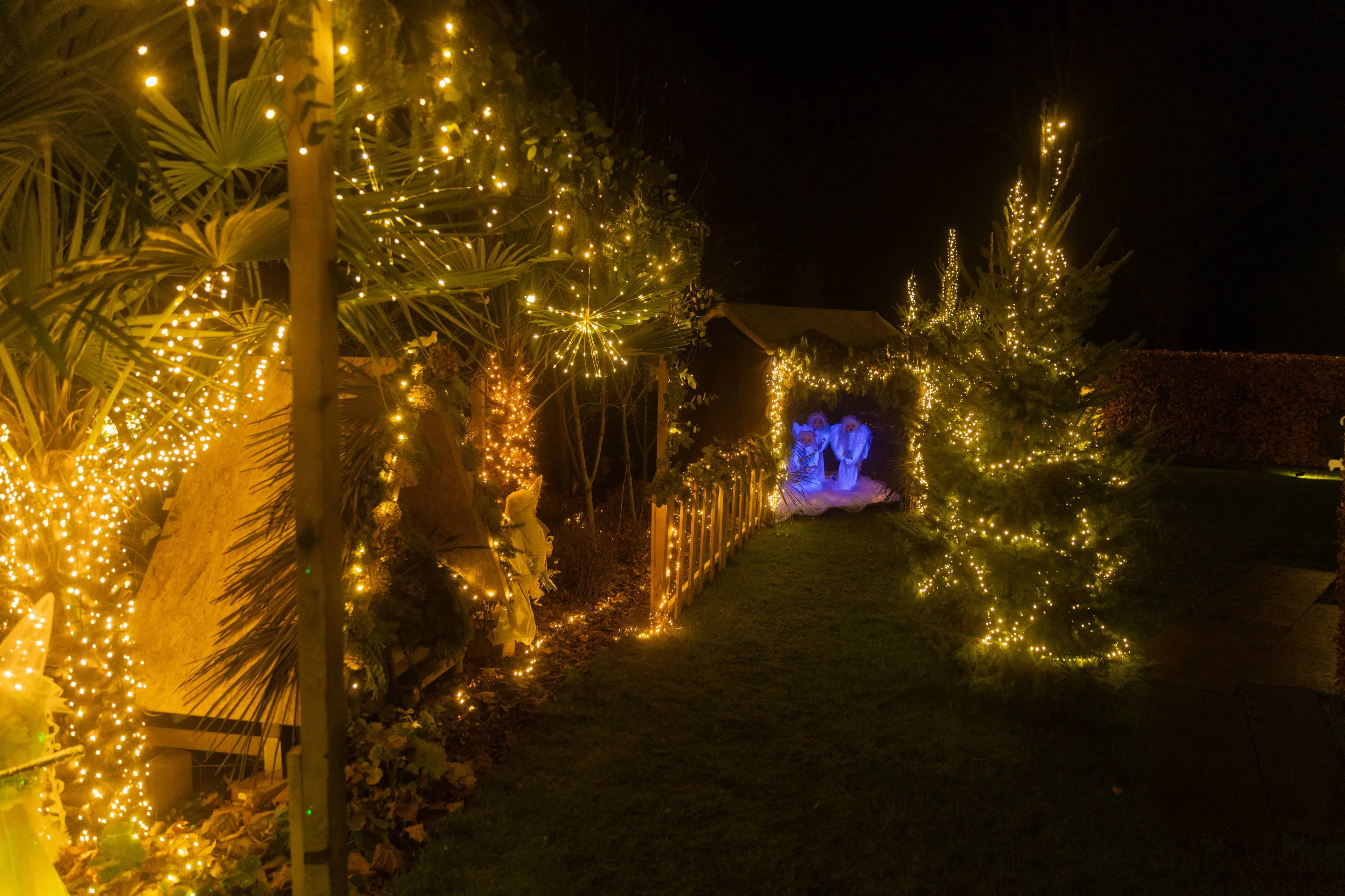 2025-12-12 Opening Kerststallen route Mariaheide-6