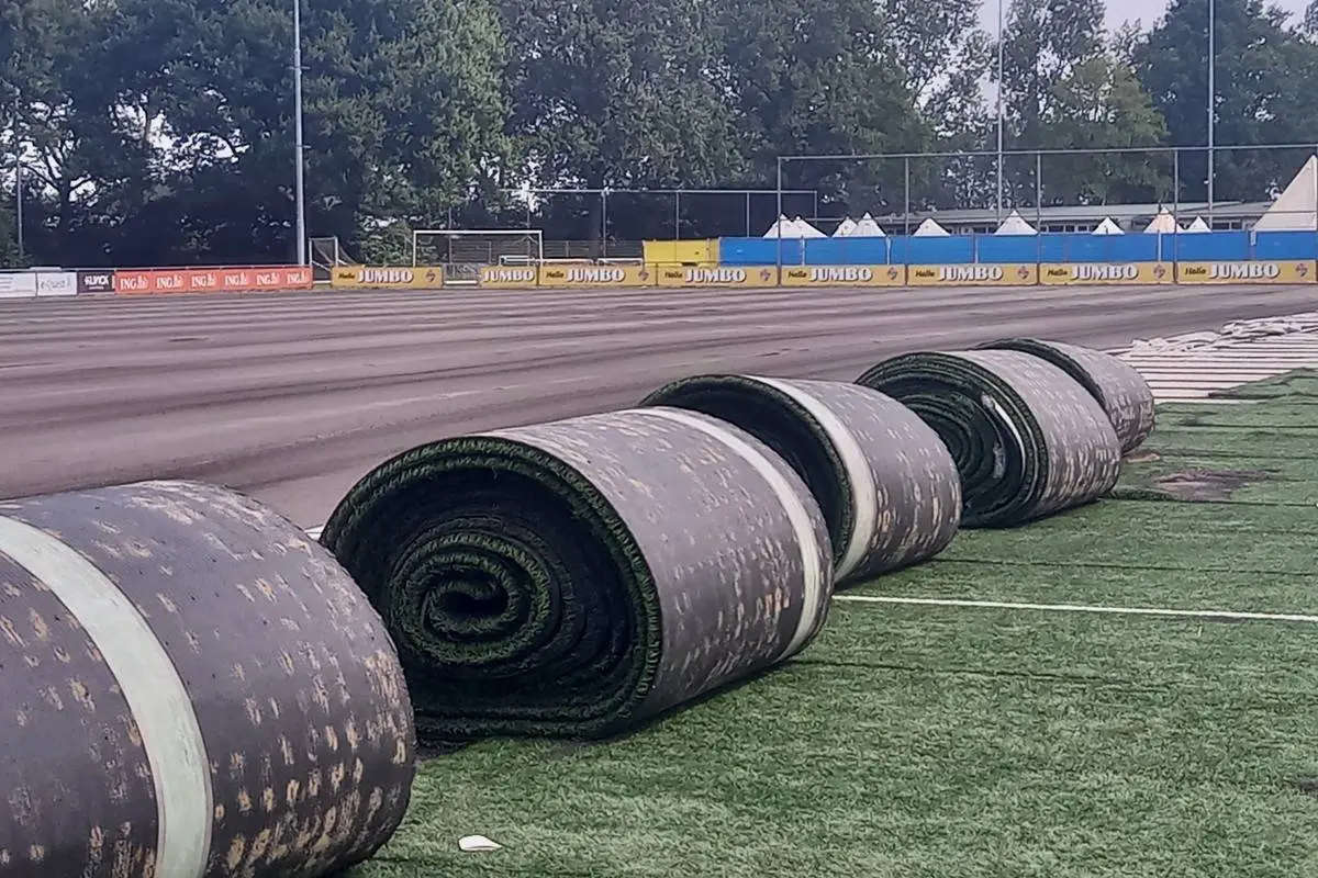 Vervaning kunstgras hoofdveld Blauw Geel4