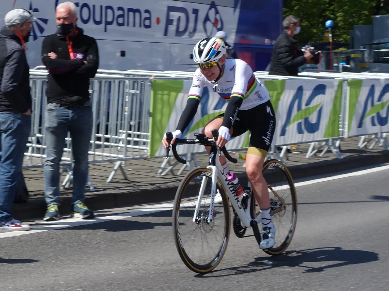 2021 lbl women finish 09