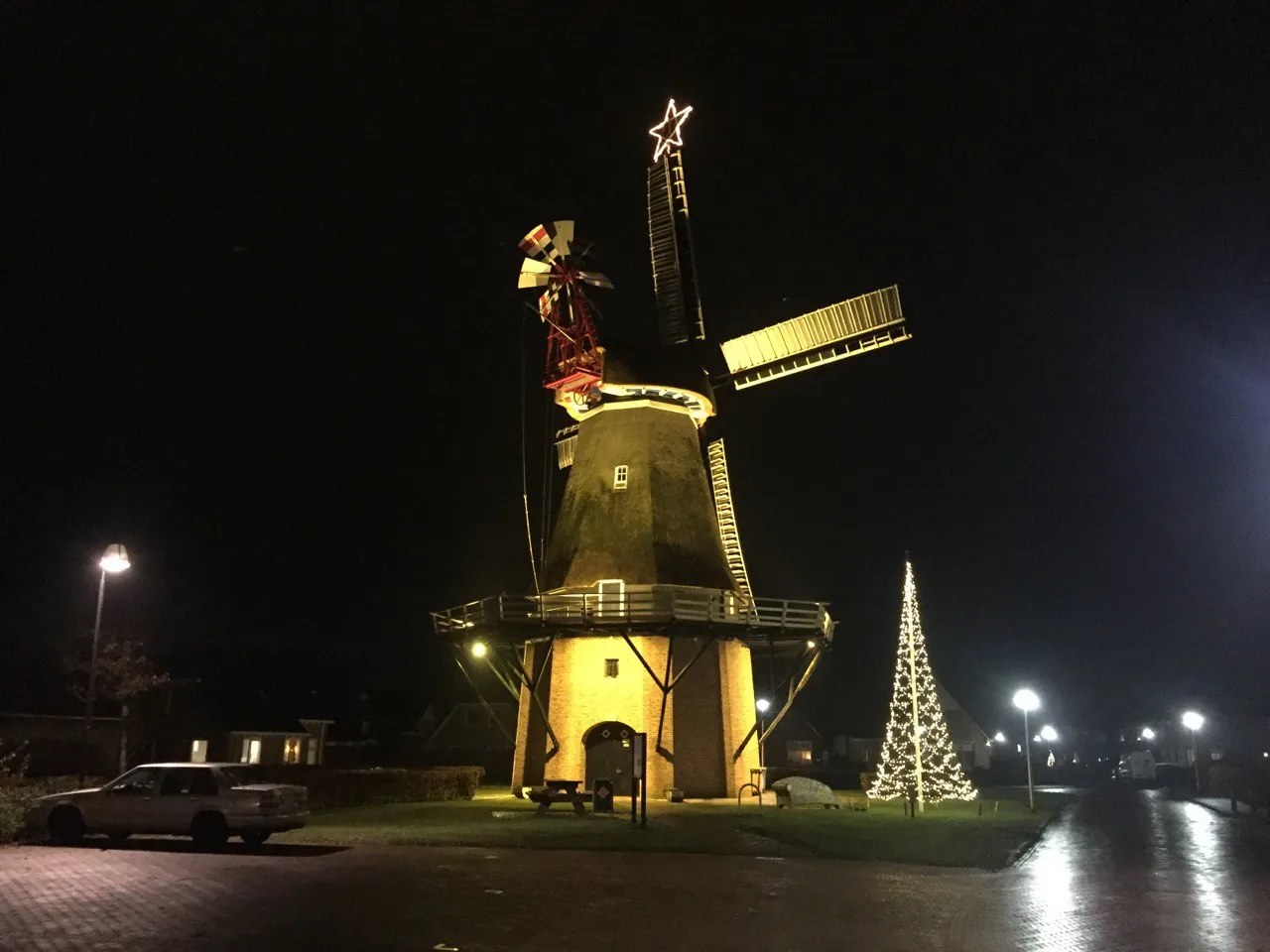 photo 5843935681116748539 y