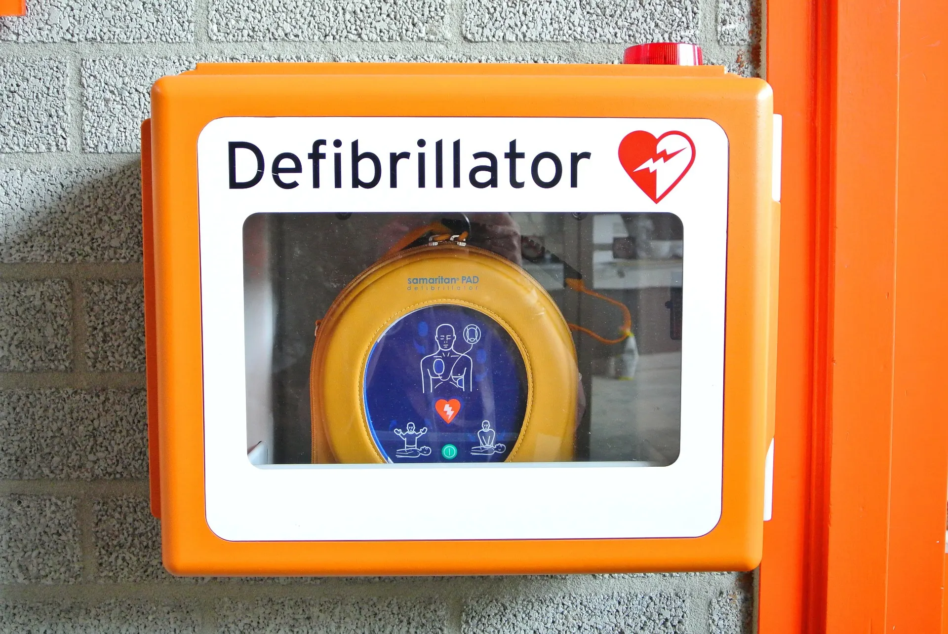 defibrillator 809448 1920