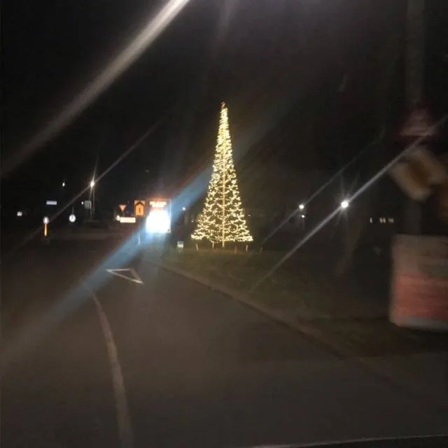 photo5846178959715317926