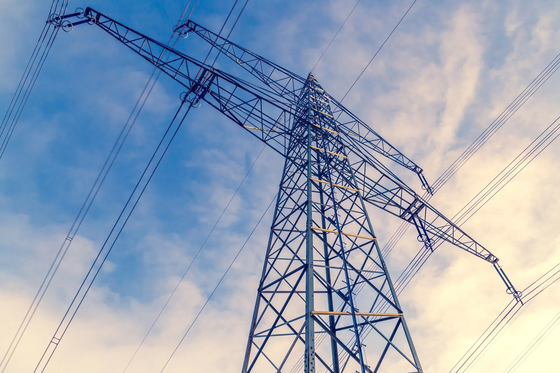 transmission tower g5fd5ea276 1920