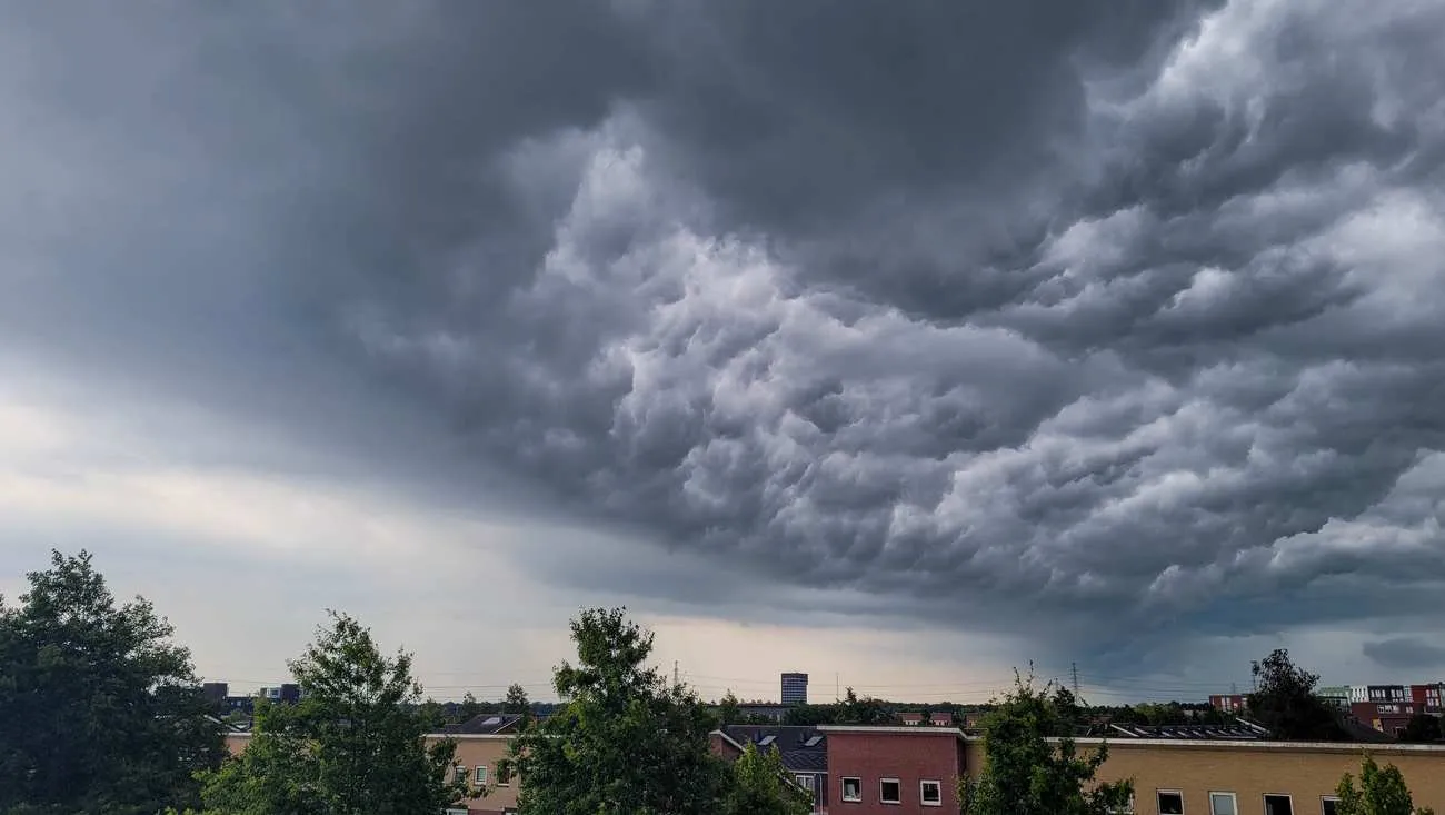 assen zaterdag wolken02