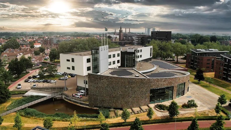 gemeentehuis zevenbergen