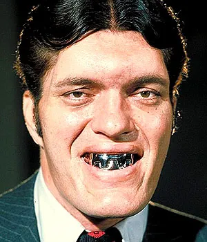 jawsjamesbond