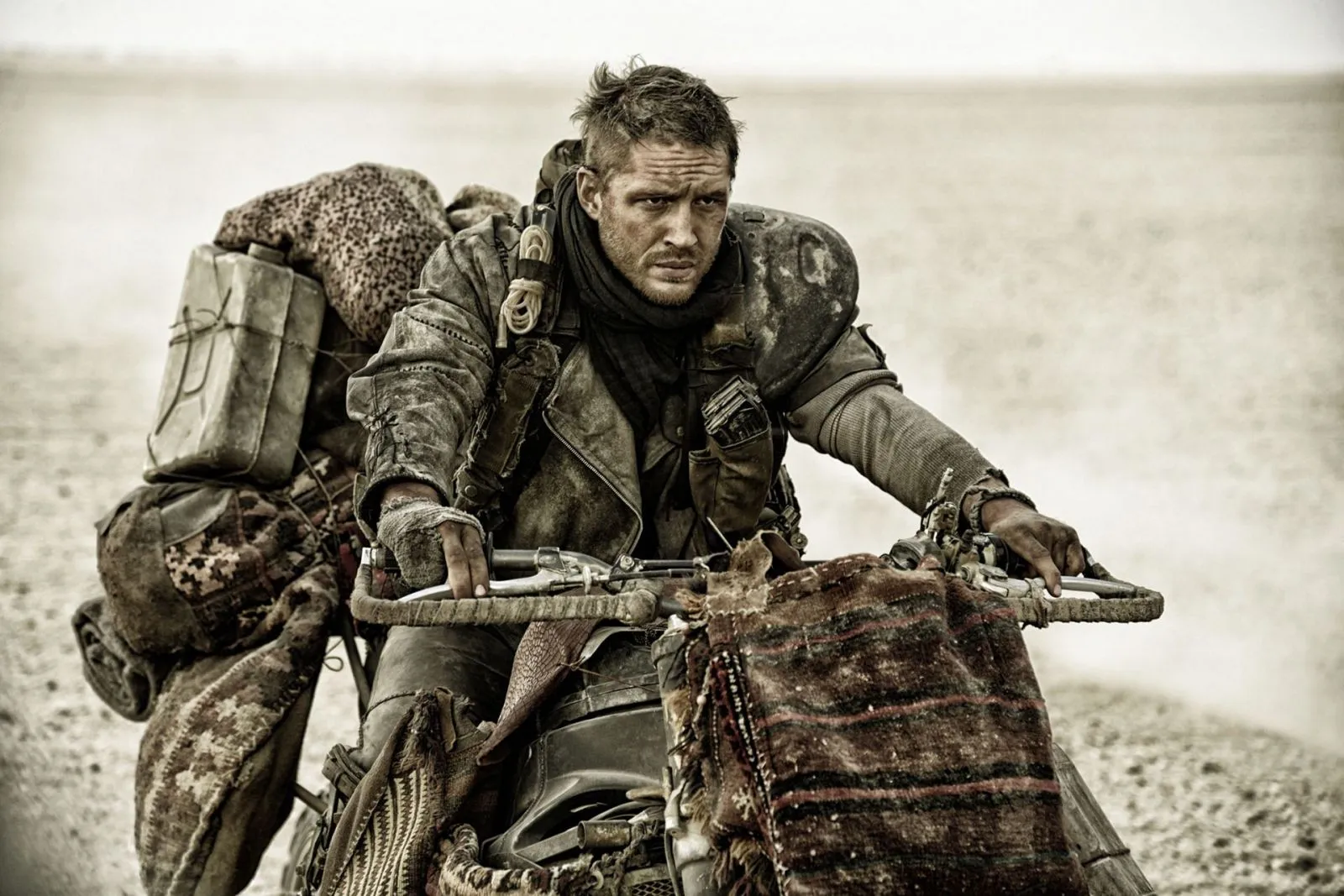 mad max fury road tom hardy wallpapers mad max epic road war at the heart of fury road