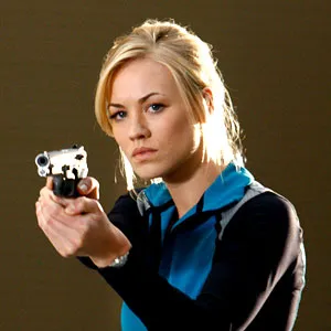 yvonne20strahovski