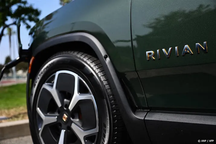 fabrikant elektrische autos rivian stijgt op hoger wall street