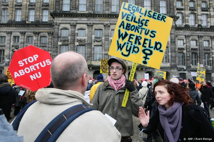 hinder activisten bij abortuskliniek groeit
