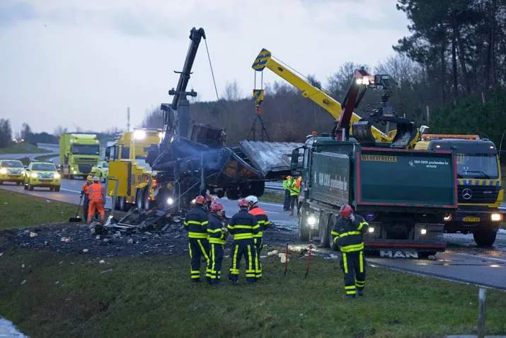 a4 dag na ongeval met frituurvet open