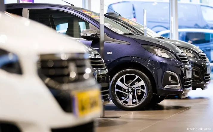 aantal autos op nederlandse wegen stijgt tot 94 miljoen
