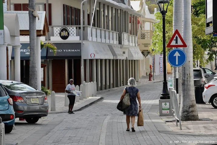 aantal coronabesmettingen op caribische eilanden daalt flink