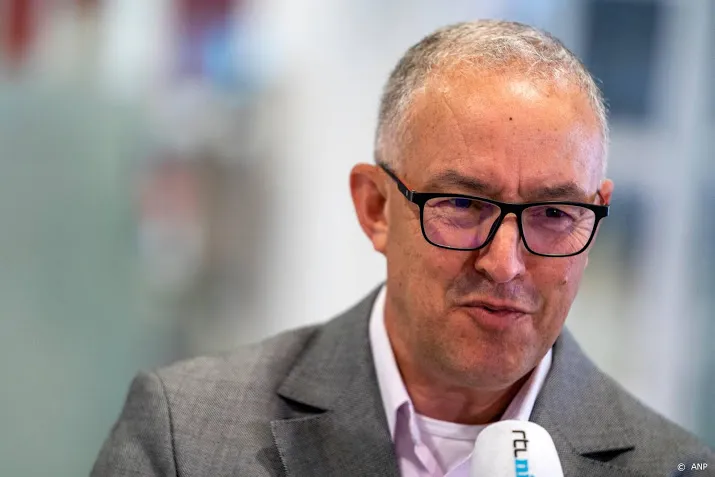 aboutaleb in gesprek met studentenverenigingen na corona uitbraak