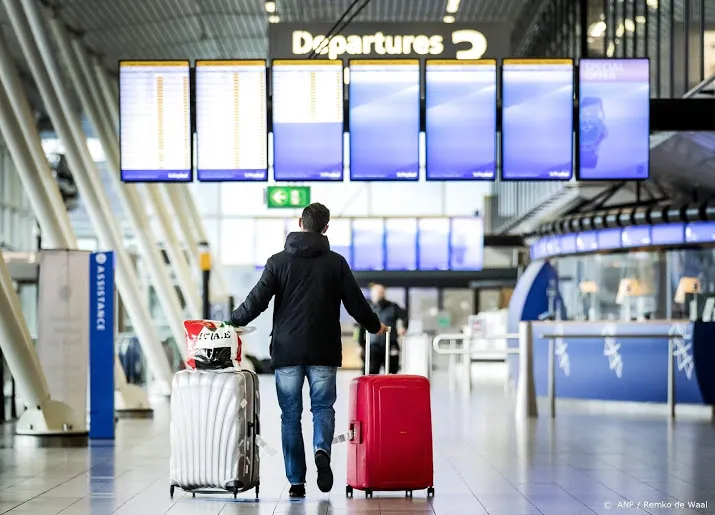 acm herhaalt klant met reisvoucher mag niet de dupe worden