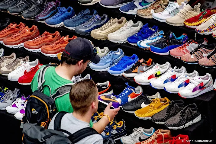 acm webwinkel sneakerstad voldoet niet aan consumentenregels