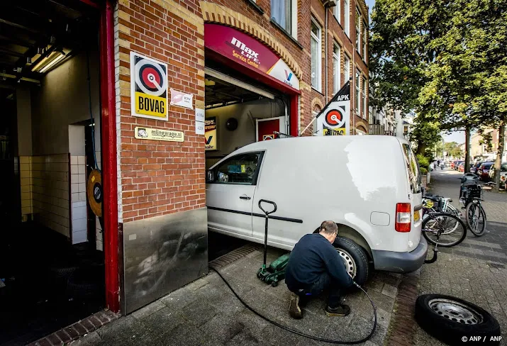 acties bij auto en fietsbedrijven opgeschort na cao overeenkomst
