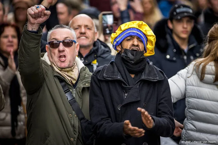 acties tegen en voor zwarte piet in venlo en eindhoven