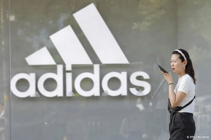 adidas wil zeker 2800 nieuwe mensen aannemen