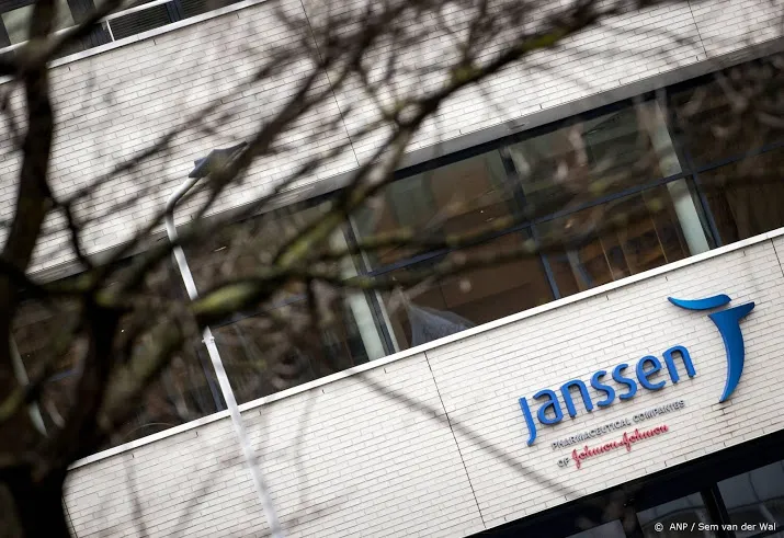 advies geef vaccin janssen eerst aan ouderen en kwetsbaren