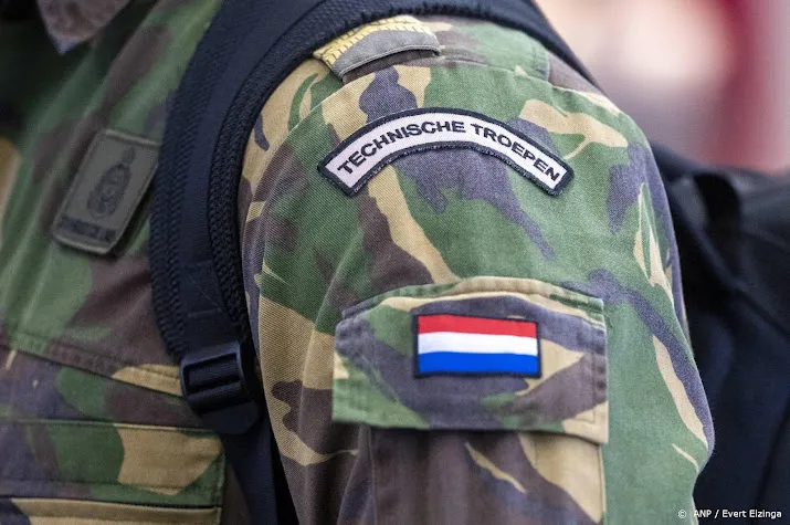 adviesraad leg defensie uitgaven voor tien jaar vast in wet