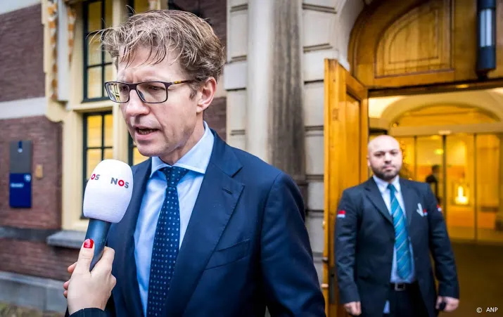advocaten staken tegen plannen dekker