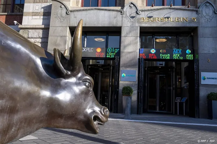 aex licht hoger op laatste handelsdag sterk beursjaar
