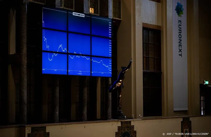 aex opent met verlies