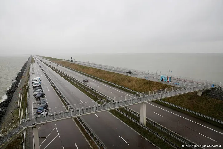 afsluitdijk nacht dicht voor spoedklus