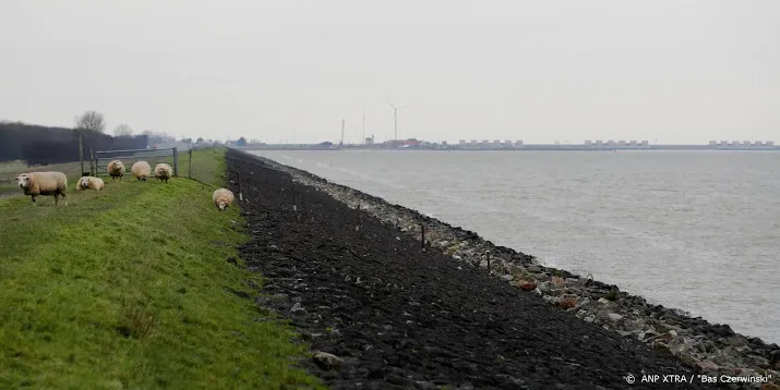 afsluitdijk weer open na uitgelopen werkzaamheden