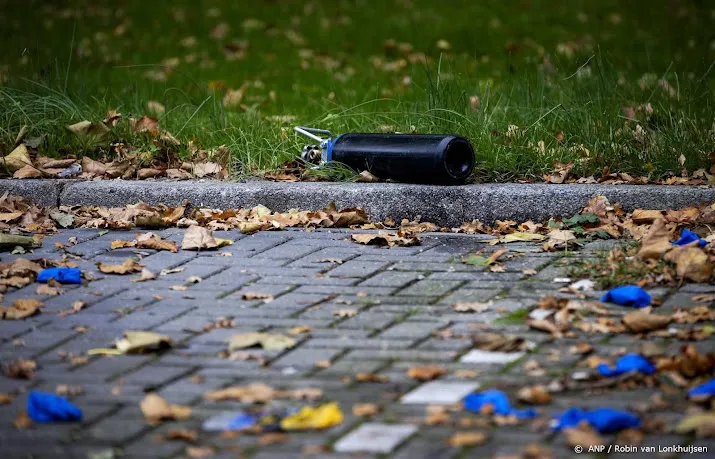 afvalbranche ontploffende lachgasflessen zijn veiligheidsrisico