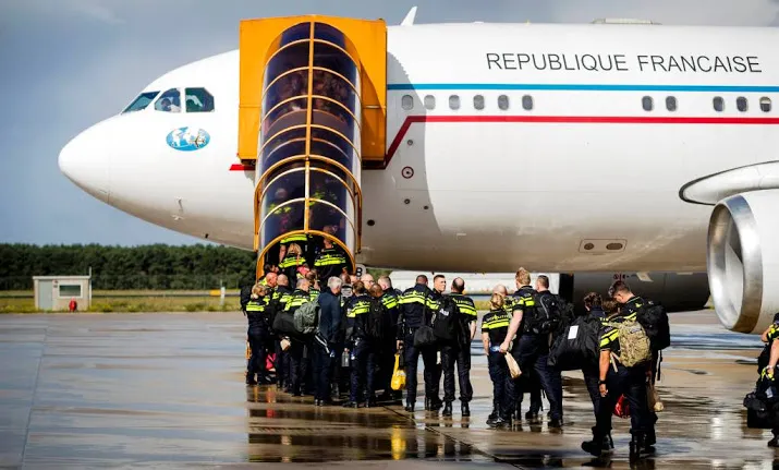 agenten terug uit sint maarten
