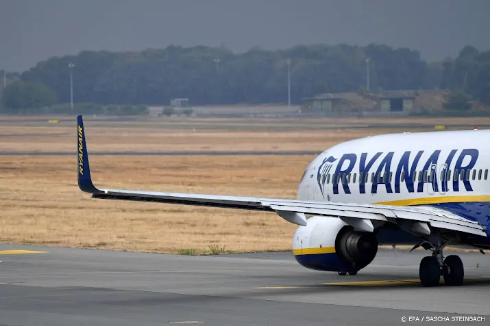airport weeze voorziet drukkere herfstvakantie dan voor corona