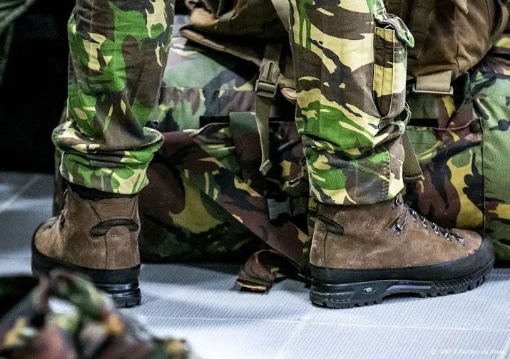 akkoord over nieuwe cao bij defensie 85 procent meer loon