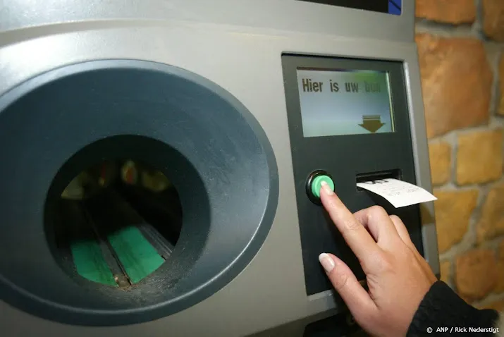 albert heijn voert statiegeld in op alle plastic sapflessen
