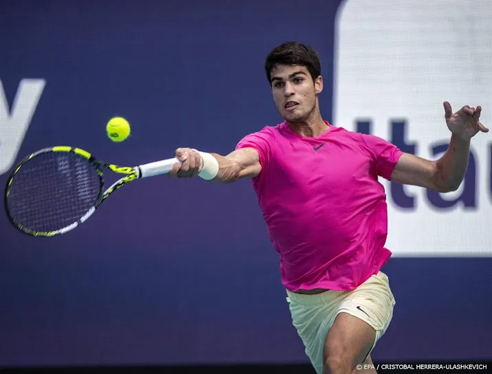 alcaraz en rybakina nog steeds op koers voor sunshine double