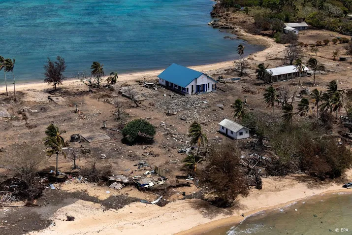 ambtenaar satellietbedrijf musk helpt tonga weer aan internet