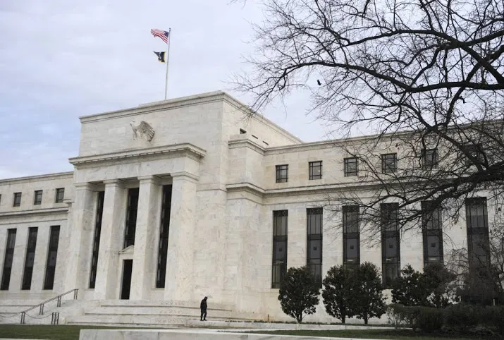 amerikaanse centrale bank verhoogt rente