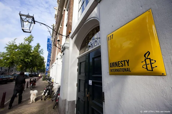 amnesty niet blij met poster politieke gevangene willem engel