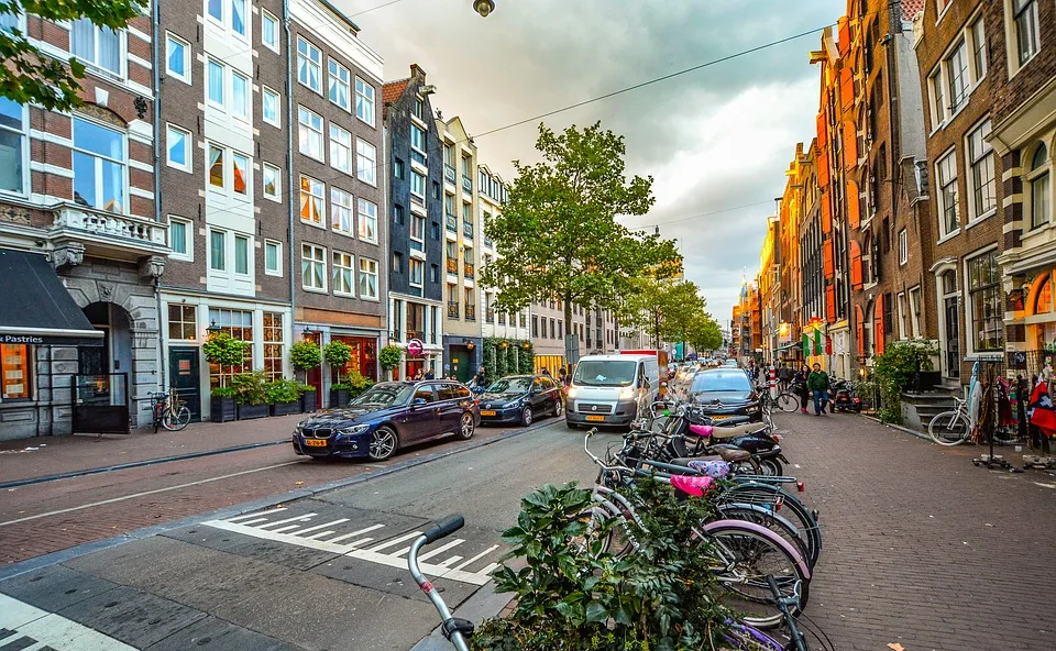 amsterdam 2123275 960 720