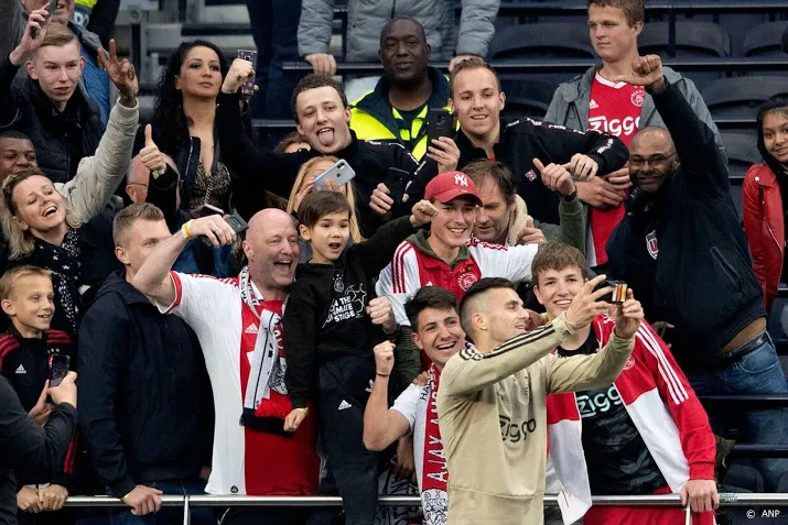 amsterdam maakt zich op voor ajax tottenham