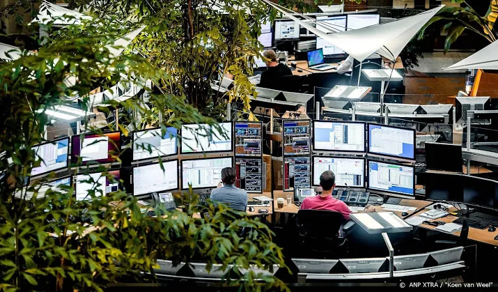 amsterdamse beurs sluit licht hoger