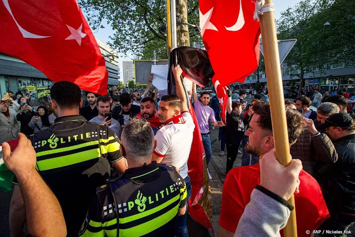 anadolu erdogan opnieuw populairste kandidaat in nederland