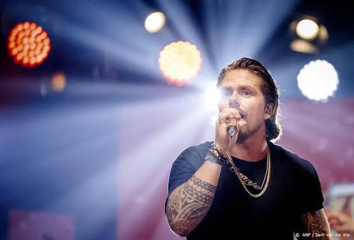 andre hazes neemt rust vanwege burn out