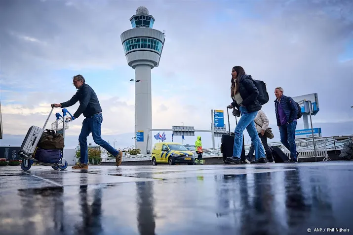 annuleren groot deel vluchten schiphol niet bij iedereen bekend