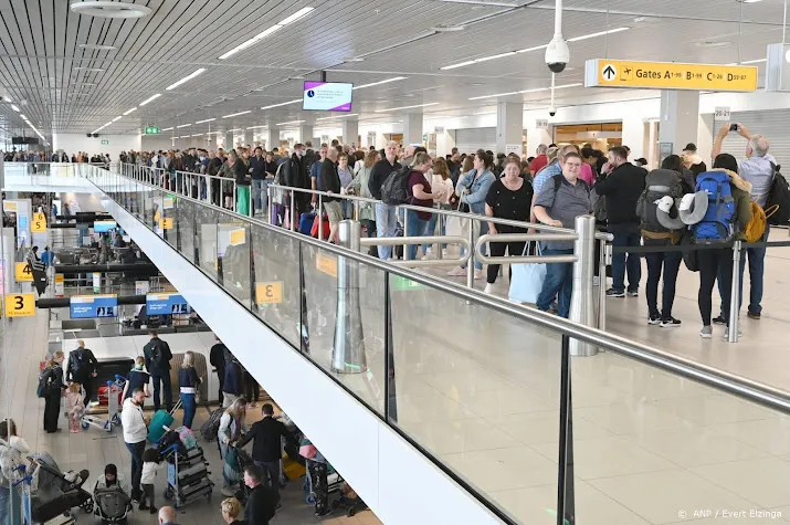 anvr schiphol gaf te snel signaal af van minder vluchten