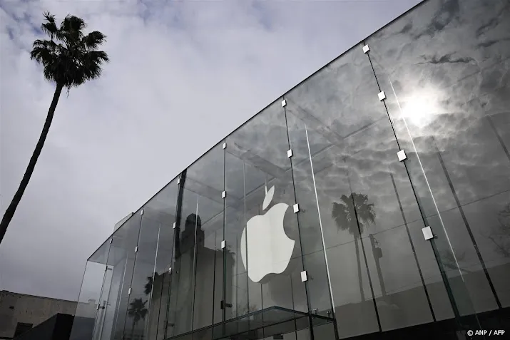 apple en tesla dalen op lager wall street