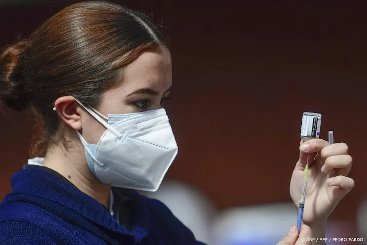astrazeneca trekt coronavaccin mondiaal terug na bekentenis