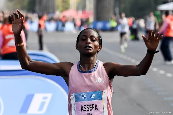 atlete assefa loopt in berlijn derde tijd ooit op marathon