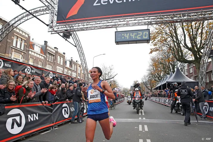 atlete gidey verpulvert wereldrecord 15 km